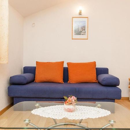 Holiday Home Beata Трогир Экстерьер фото