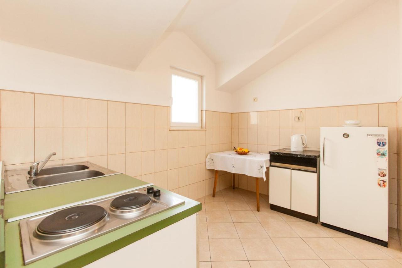 Holiday Home Beata Трогир Экстерьер фото