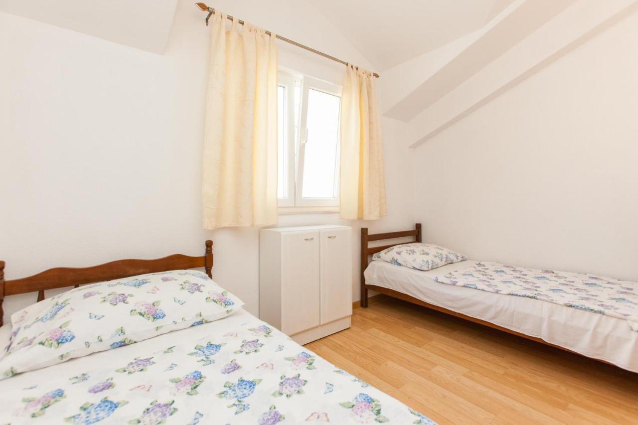 Holiday Home Beata Трогир Экстерьер фото